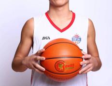 【华体网】 篮球少年许浩恩：热爱篮球，永不言弃