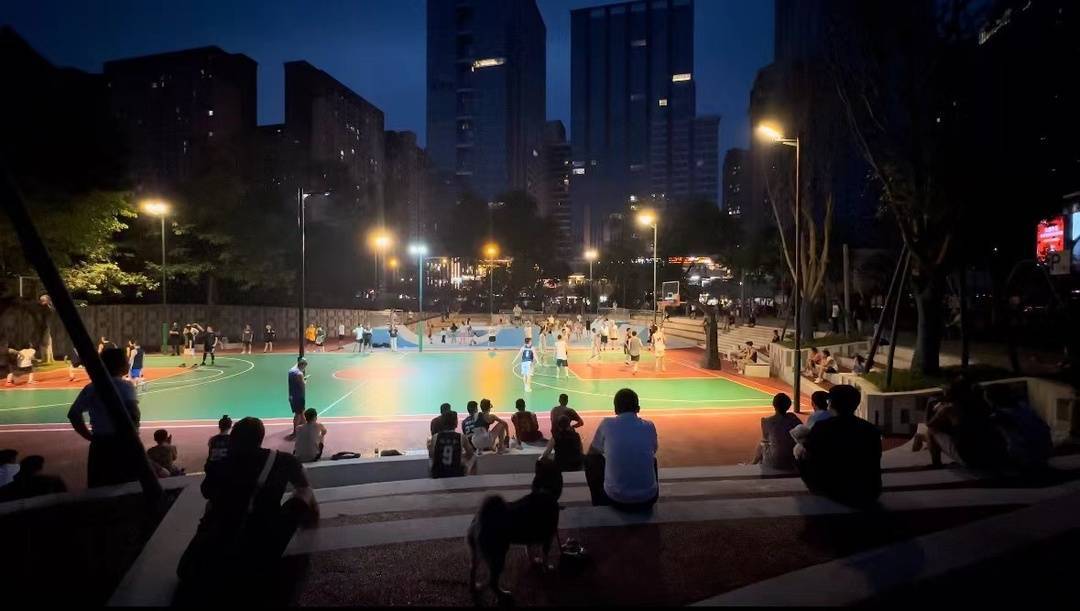 【华体网】 街头篮球爱好者：篮球能带来快乐丨关注群众体育系列②