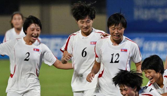 【华体网】亚运女足奖牌赛：朝鲜女足一鸣惊人，中国女足卧薪尝胆