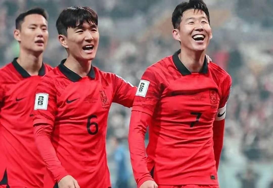 世预赛-韩国男足乐极生悲，世预赛期间曝出大丑闻，当红国脚被警方传唤